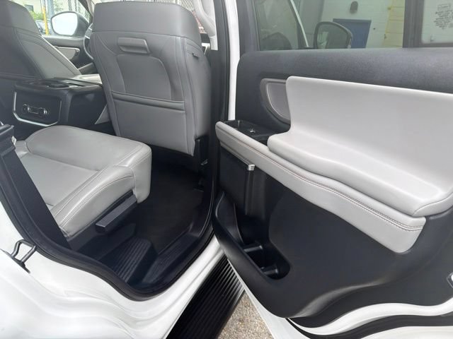 Used 2025 Ford Expedition Active AWD/4WD image 35