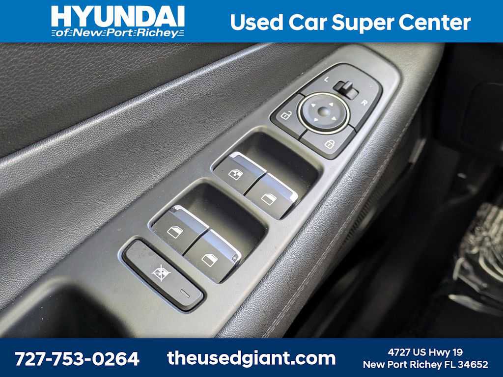 Used 2020 Hyundai Santa Fe SE image 26