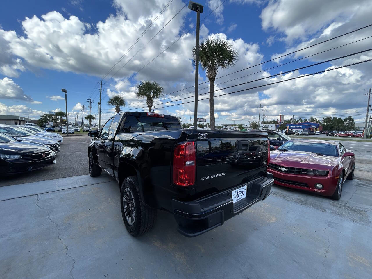 Used 2022 Chevrolet Colorado LT w/ Fleet Safety Package image 5