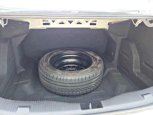 Used 2017 Chevrolet Cruze LS FWD image 13