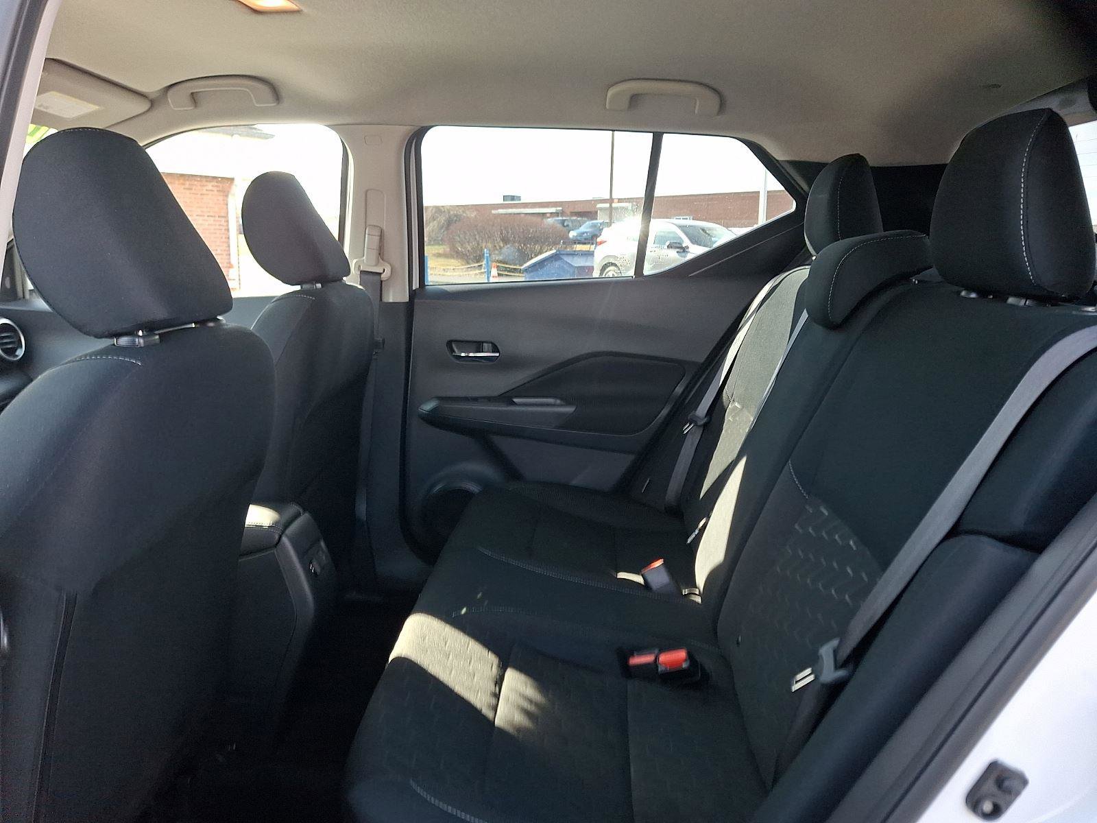 Used 2024 Nissan Kicks SV image 10