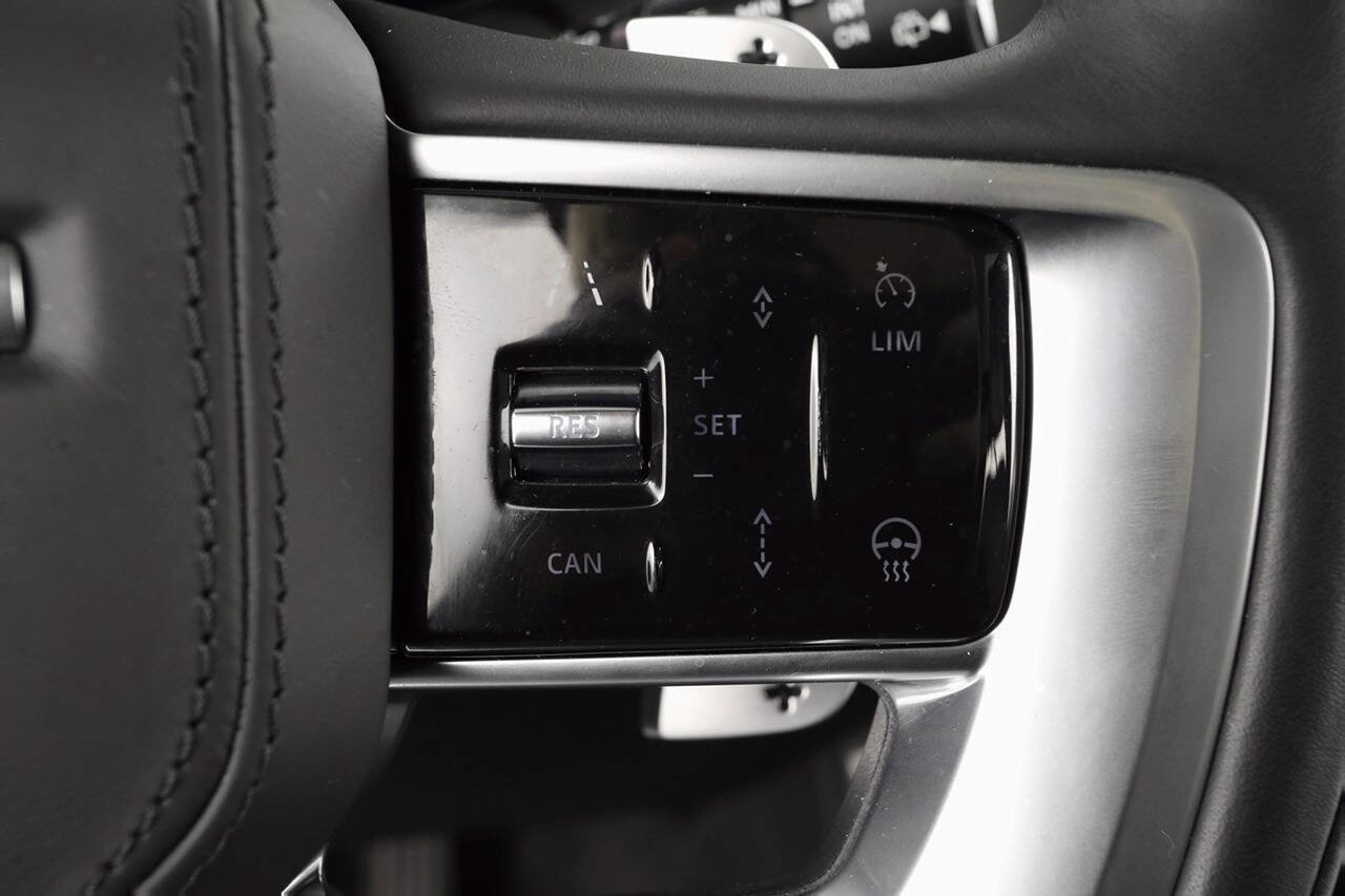 Used 2023 Land Rover Range Rover SE image 31