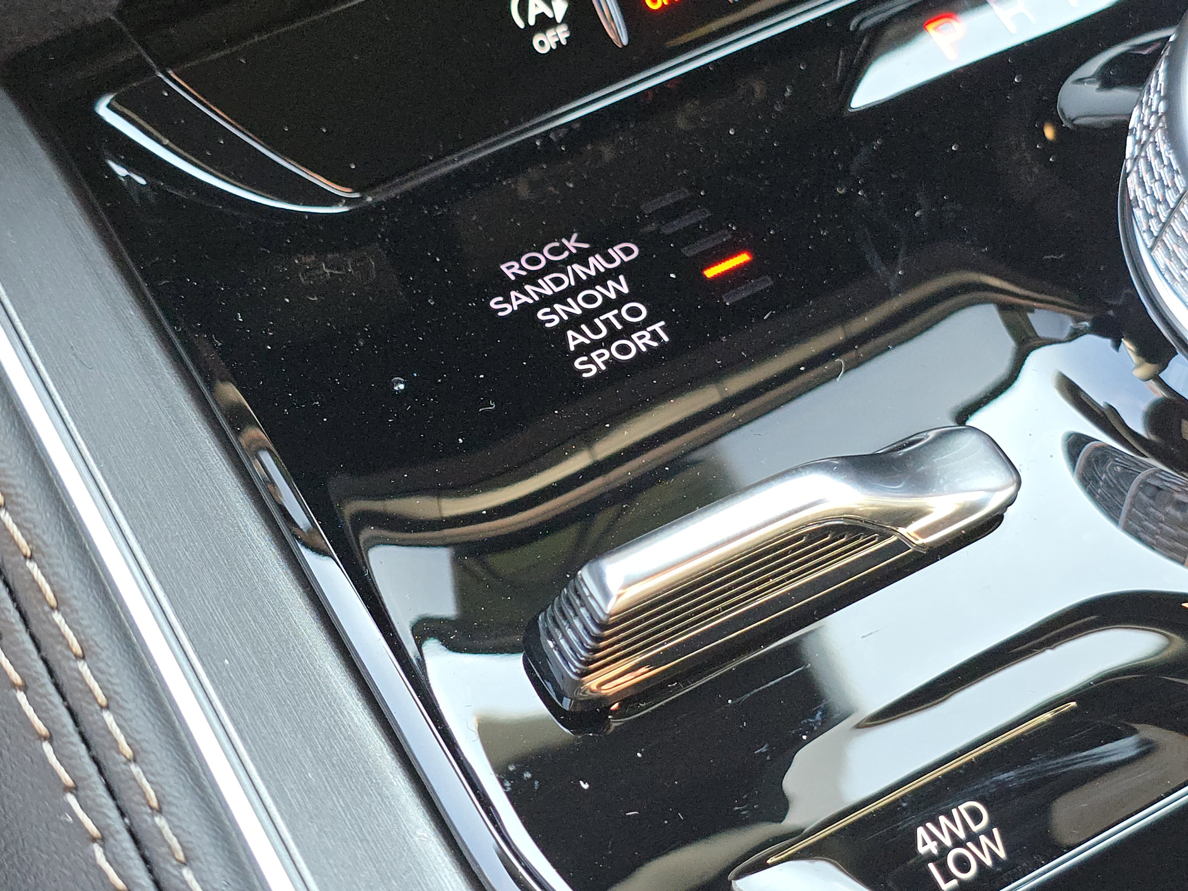 New 2026 Jeep Grand Wagoneer Limited image 17