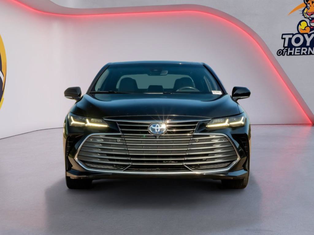 Used 2022 Toyota Avalon Limited w/ Advanced Safety Package FWD image 3