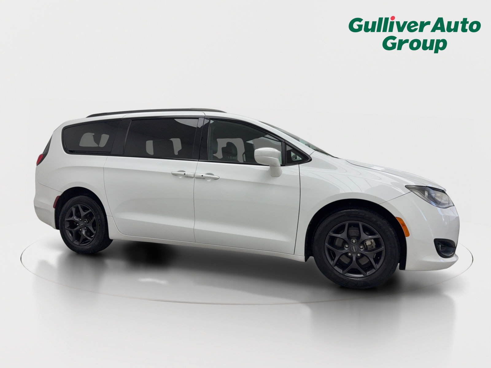 Used 2019 Chrysler Pacifica Touring-L Plus w/ S Appearance Package FWD image 12