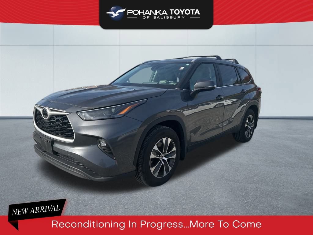 Used 2023 Toyota Highlander XLE