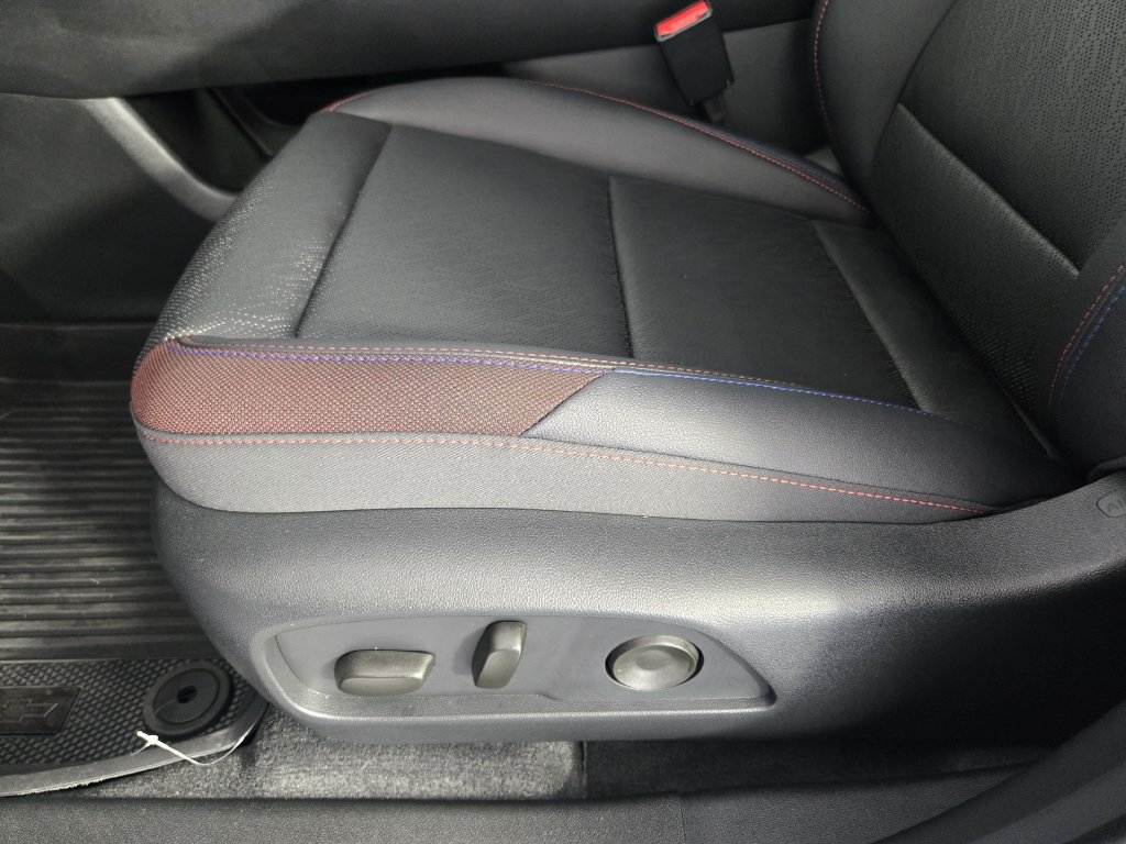 New 2026 Chevrolet Equinox RS w/ Convenience Package III FWD image 26