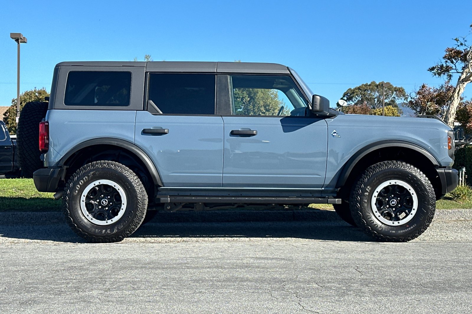 Used 2023 Ford Bronco Black Diamond w/ Sasquatch Package image 6