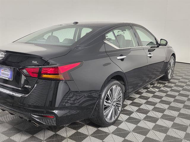 Used 2023 Nissan Altima 2.5 SL image 4