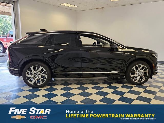 New 2025 Cadillac Optiq Luxury 1 image 17