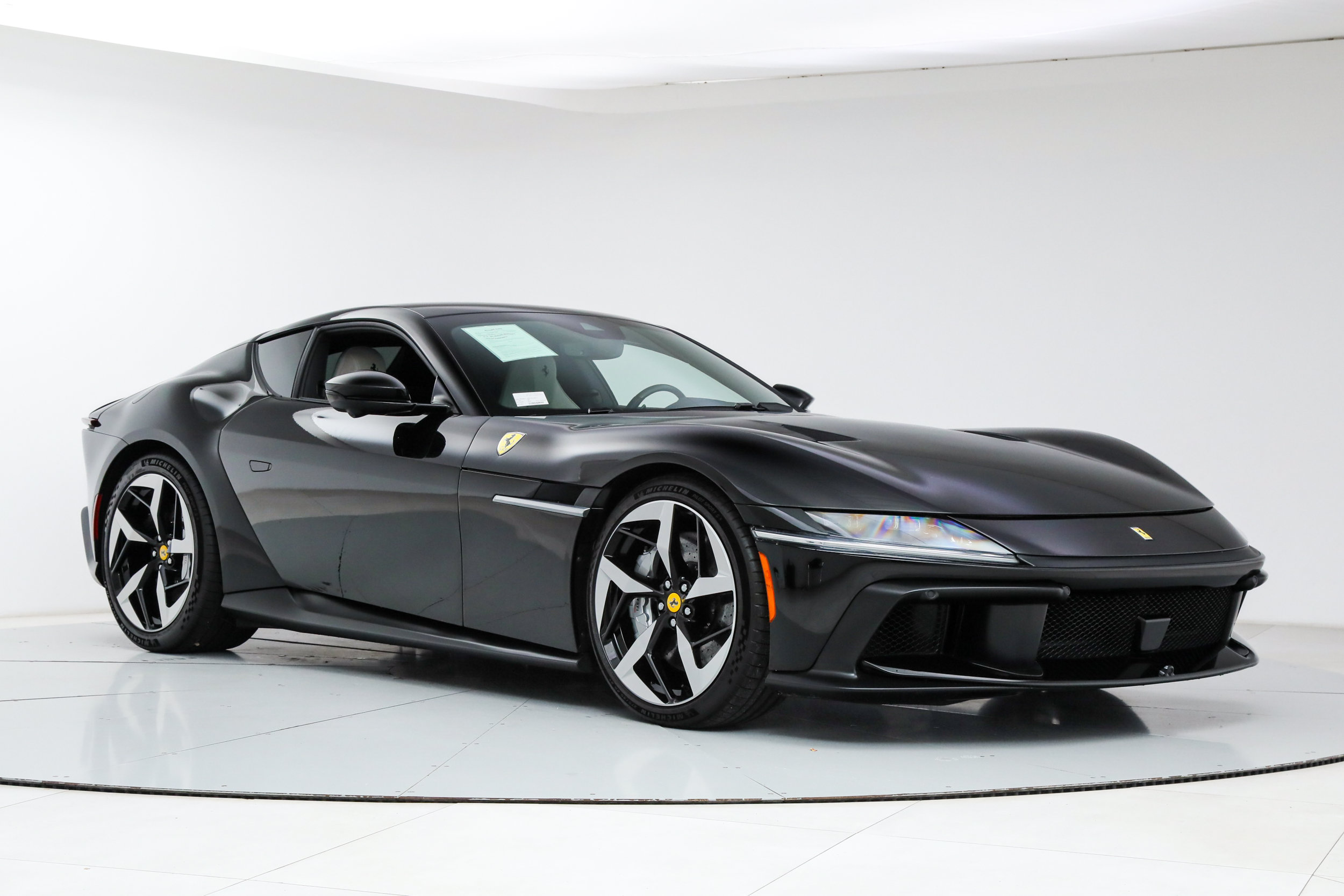 Certified 2025 Ferrari 12Cilindri RWD image 10