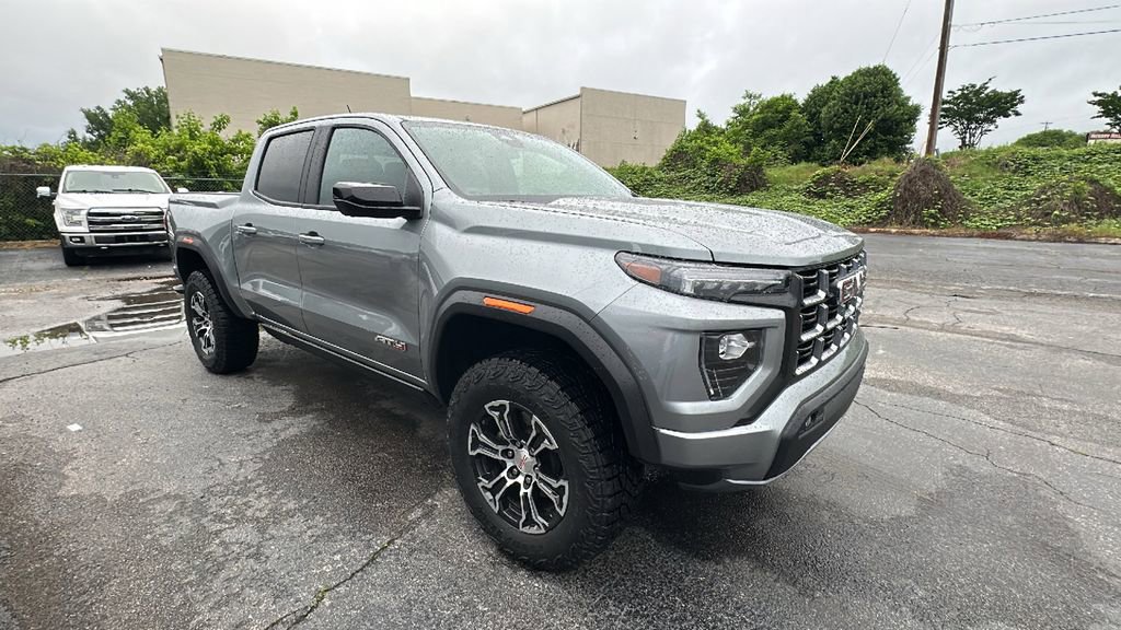Used 2024 GMC Canyon AT4 w/ AT4 Premium Package AWD/4WD image 10