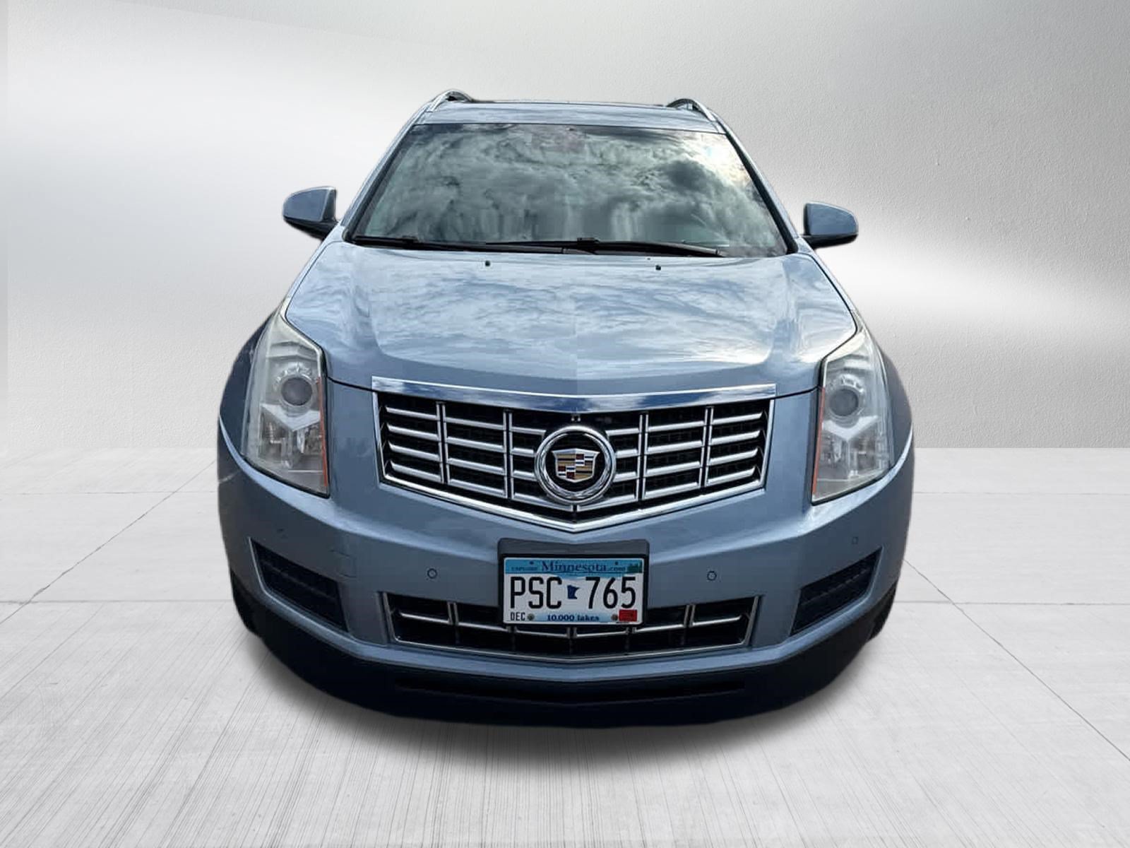 Used 2014 Cadillac SRX Luxury w/ Driver Awareness Package FWD image 2