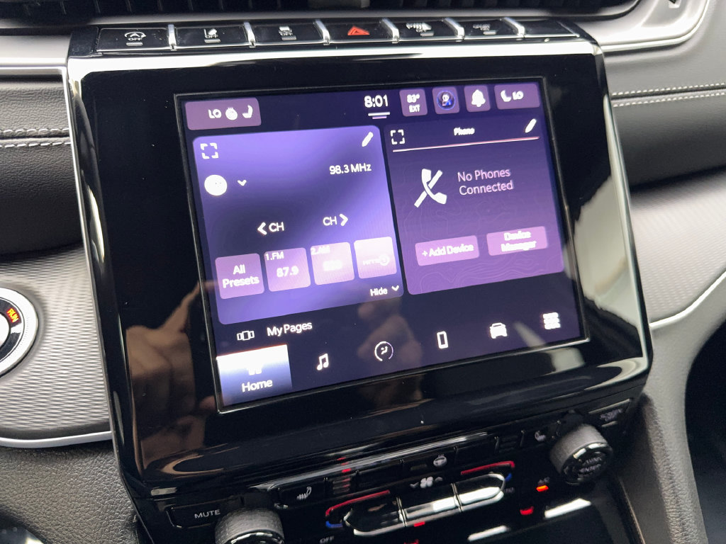 Used 2025 Jeep Grand Cherokee Altitude RWD image 63