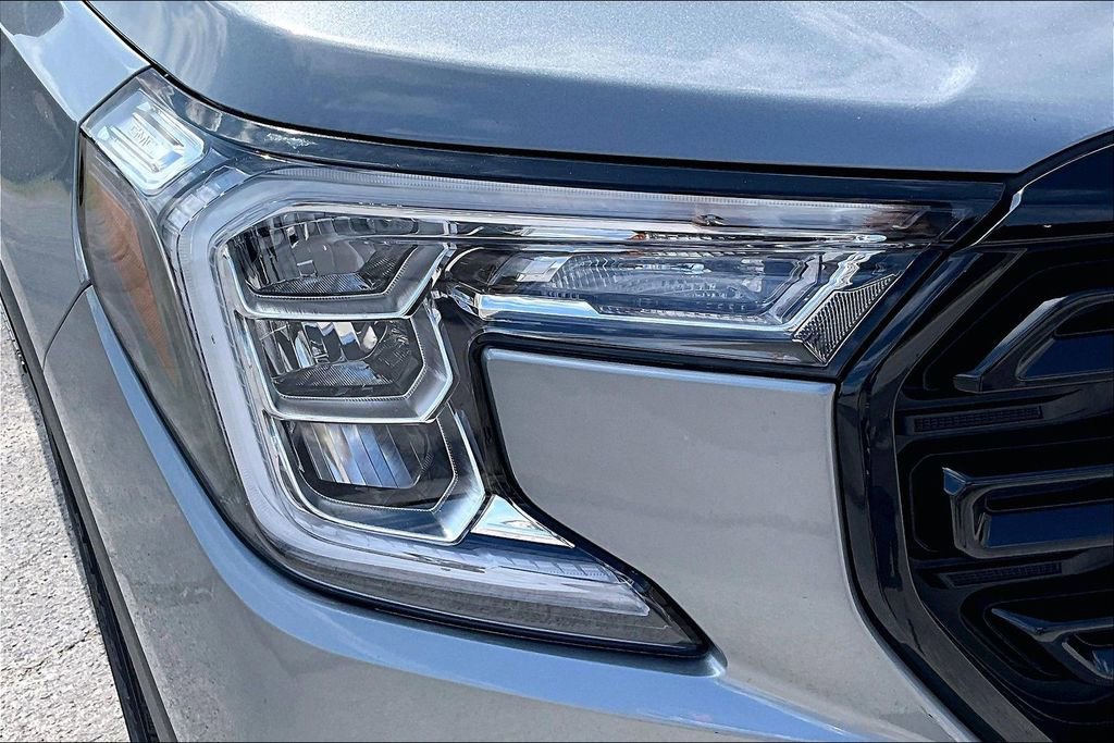 Used 2023 GMC Terrain SLE w/ Elevation Edition FWD image 29