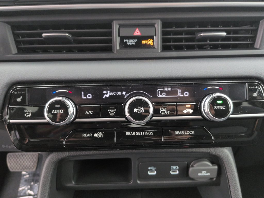 New 2026 Honda Pilot Touring image 17