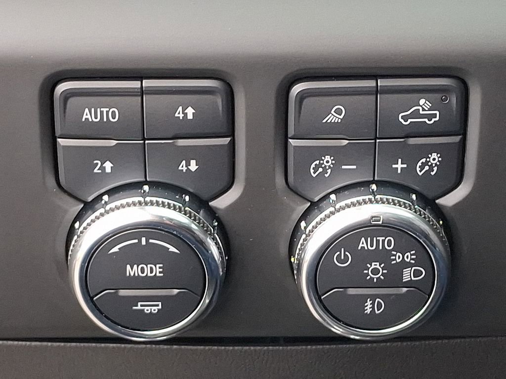 Used 2025 GMC Sierra 1500 AT4X image 24