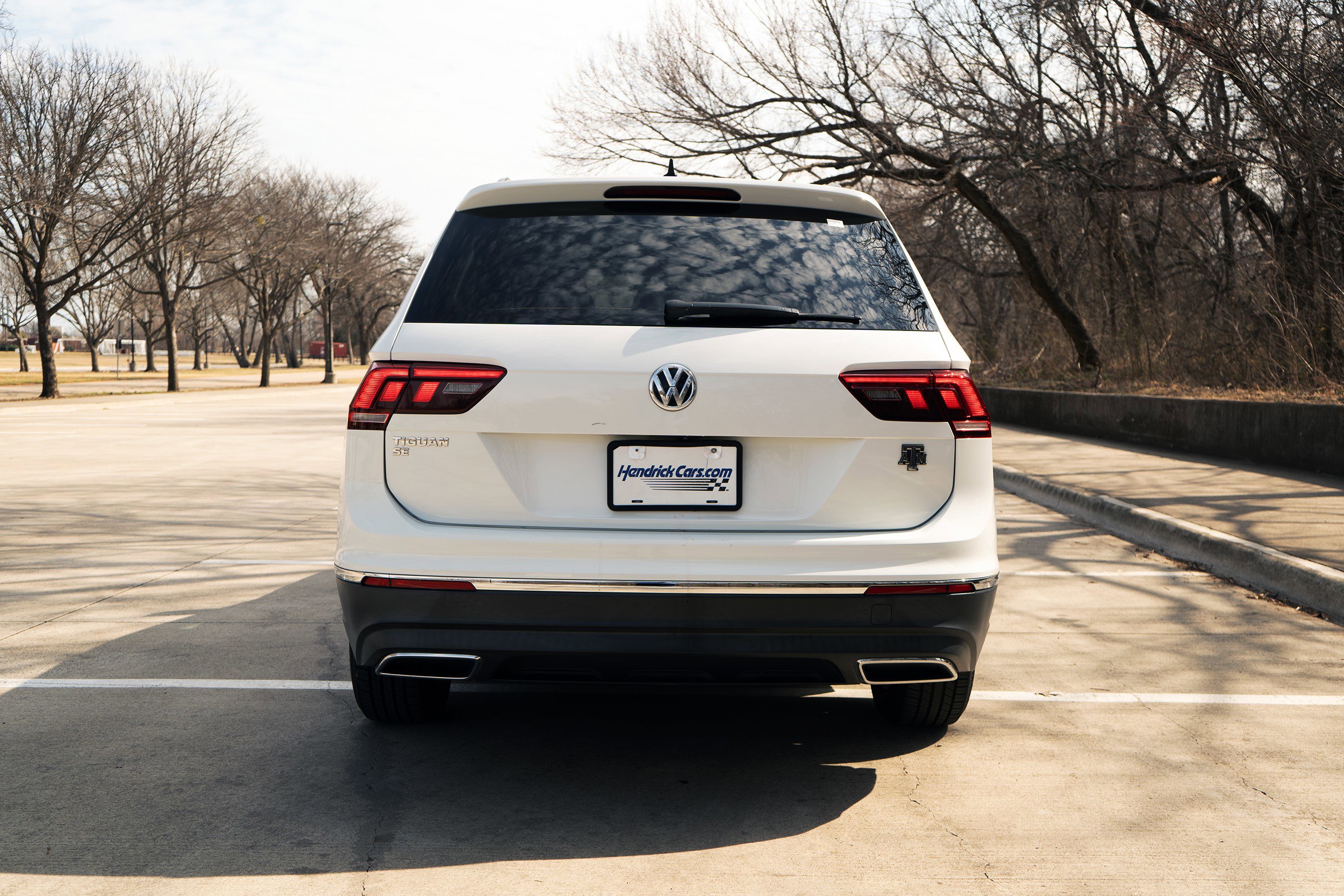 Used 2020 Volkswagen Tiguan SE w/ Panoramic Sunroof Package image 8