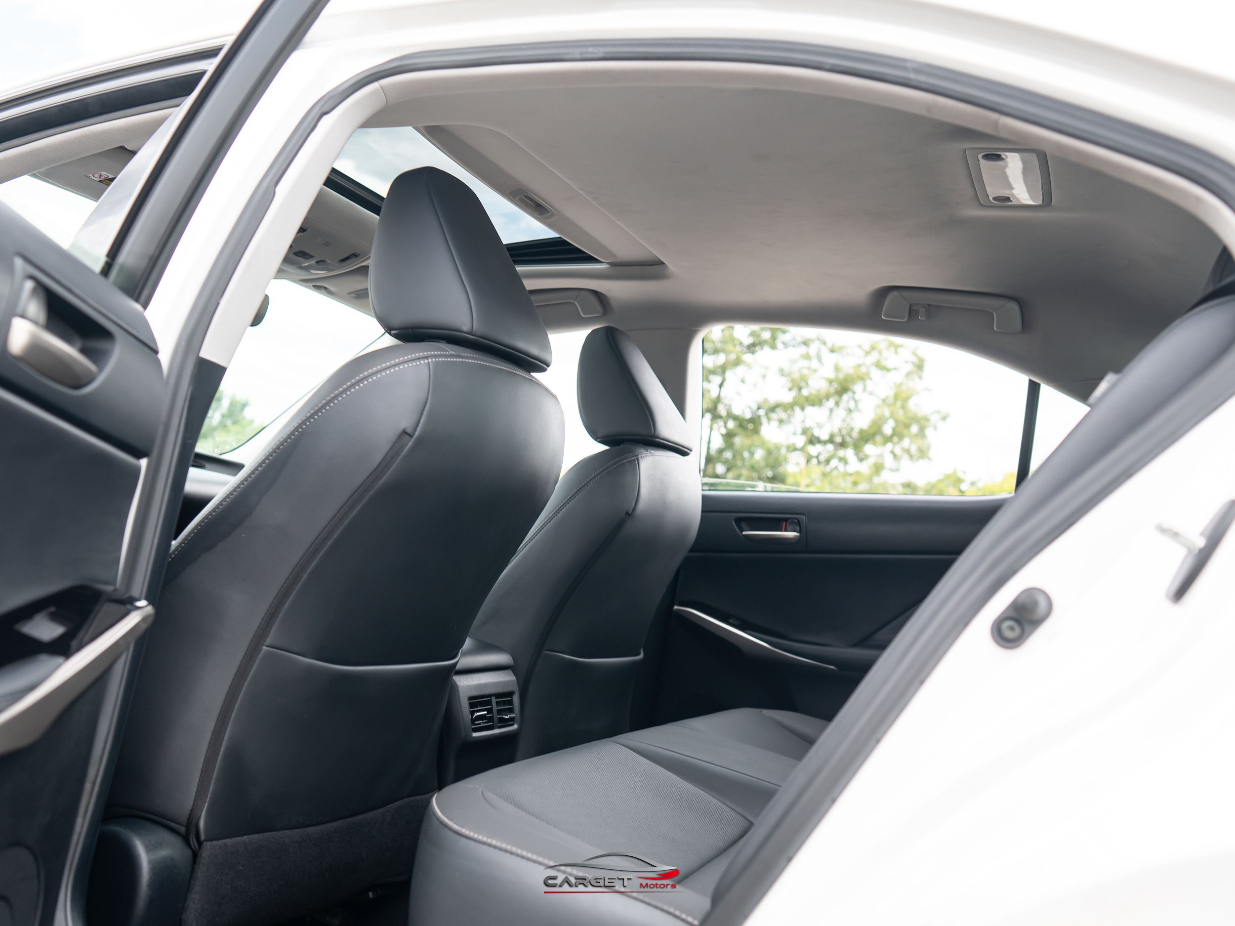 Used 2018 Lexus IS 300 AWD w/ Comfort Package image 21
