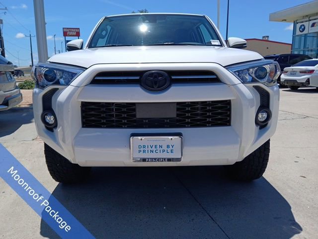 Used 2021 Toyota 4Runner SR5 Premium w/ Moonroof Package AWD/4WD image 2