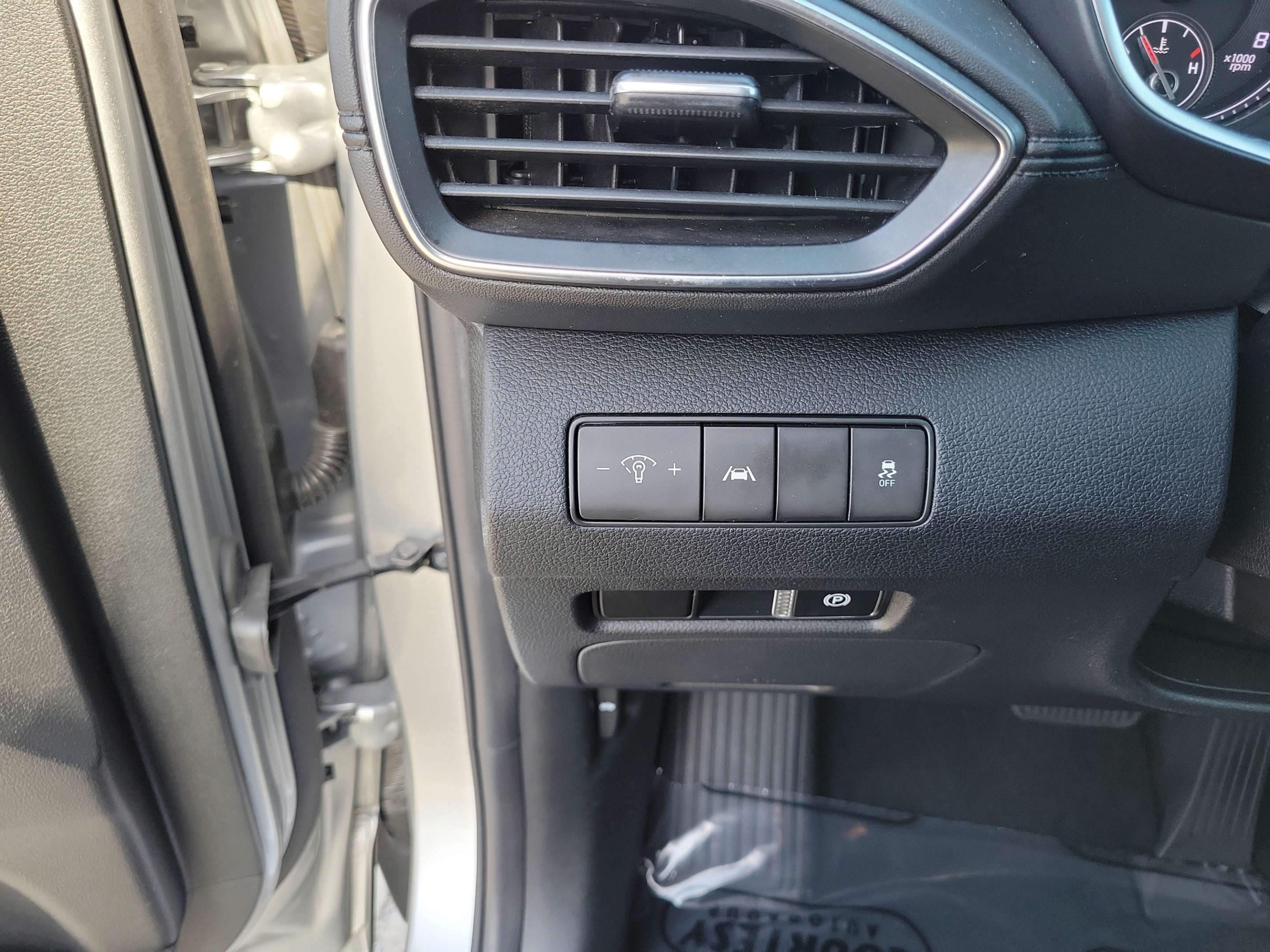 Used 2022 Hyundai Santa Fe SEL w/ Cargo Package FWD image 25