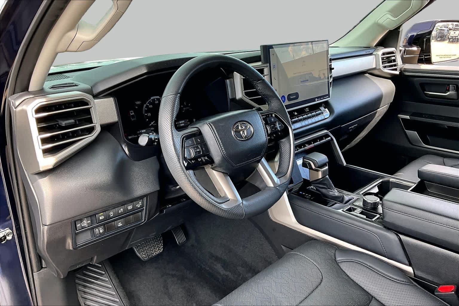 Used 2024 Toyota Tundra Limited w/ Power Package AWD/4WD image 18