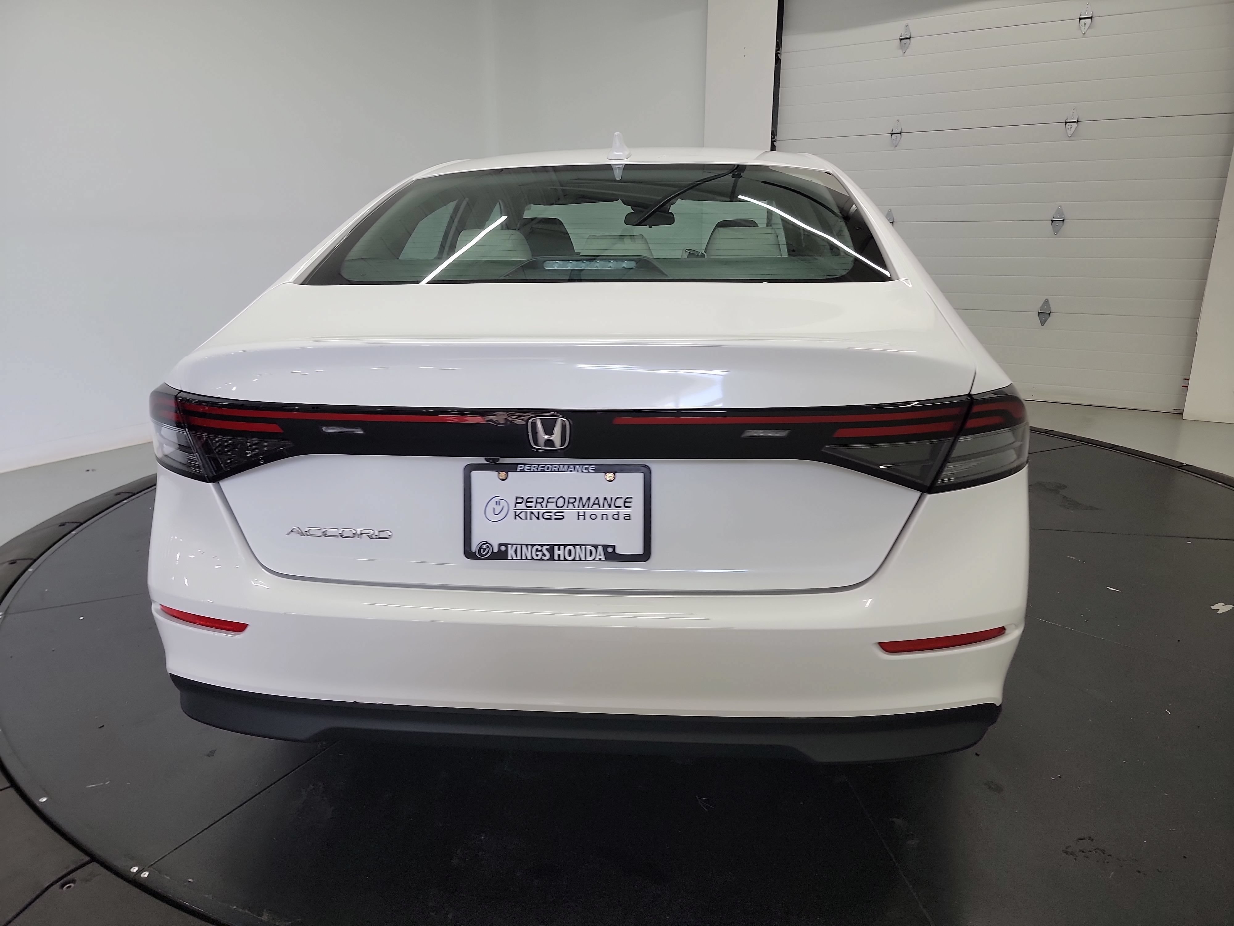 Used 2023 Honda Accord EX image 8