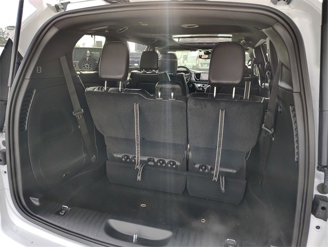 New 2026 Chrysler Pacifica Limited w/ Uconnect Theater Family Group image 36