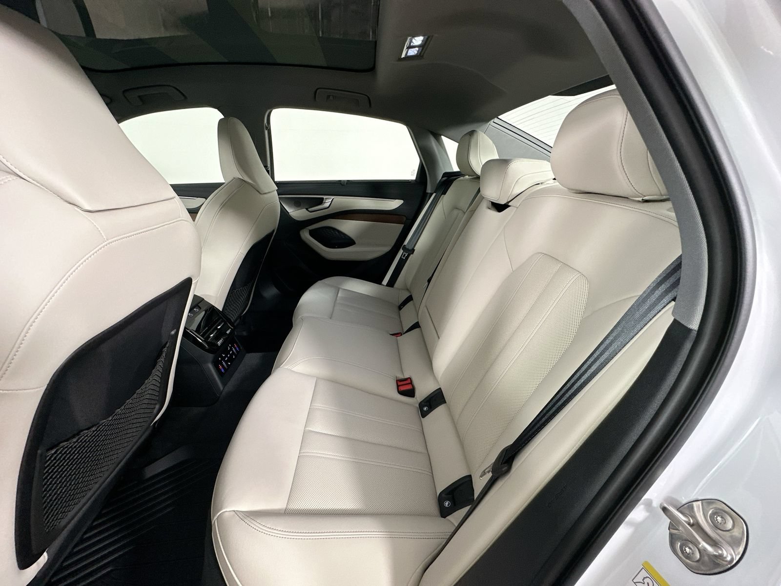 New 2026 Audi A6 Premium Plus AWD/4WD image 38