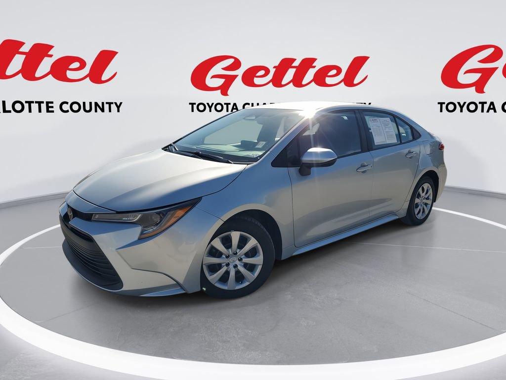 Certified 2024 Toyota Corolla LE image 1