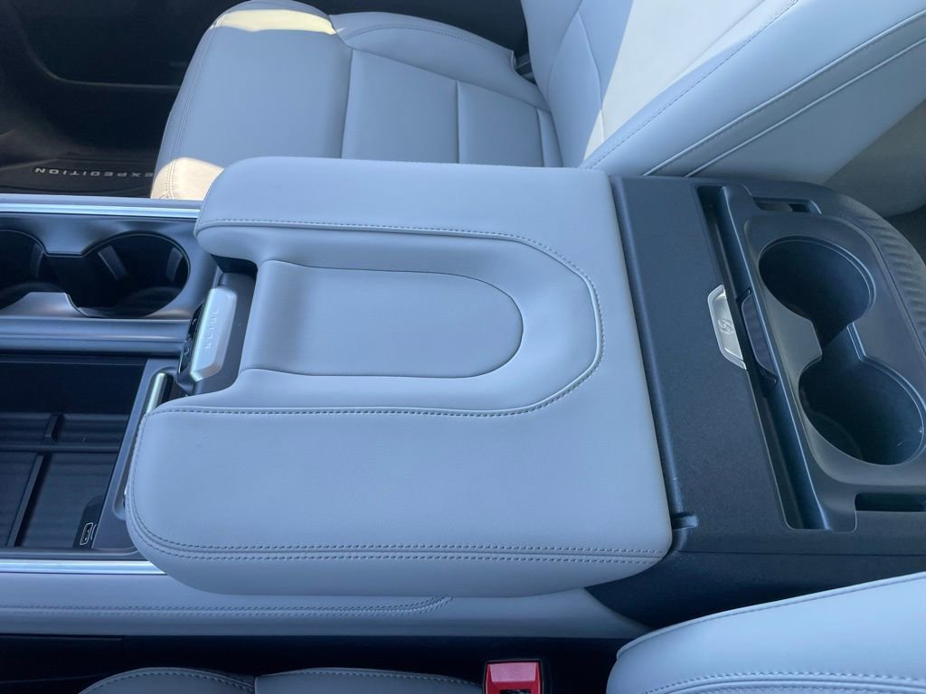 New 2026 Ford Expedition Active image 57