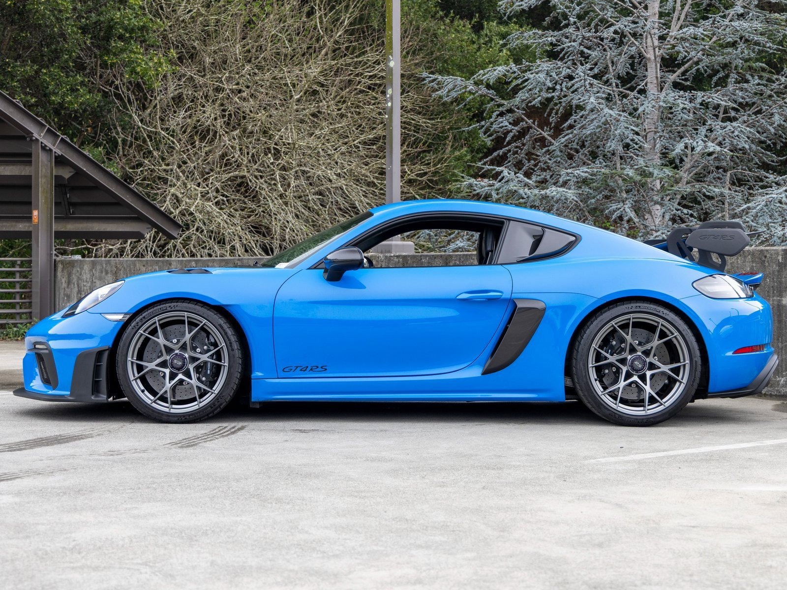 Certified 2023 Porsche 718 Cayman GT4 RS image 2