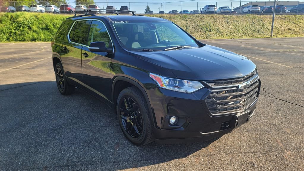 Used 2021 Chevrolet Traverse LT w/ LPO, Blackout Package AWD/4WD image 16