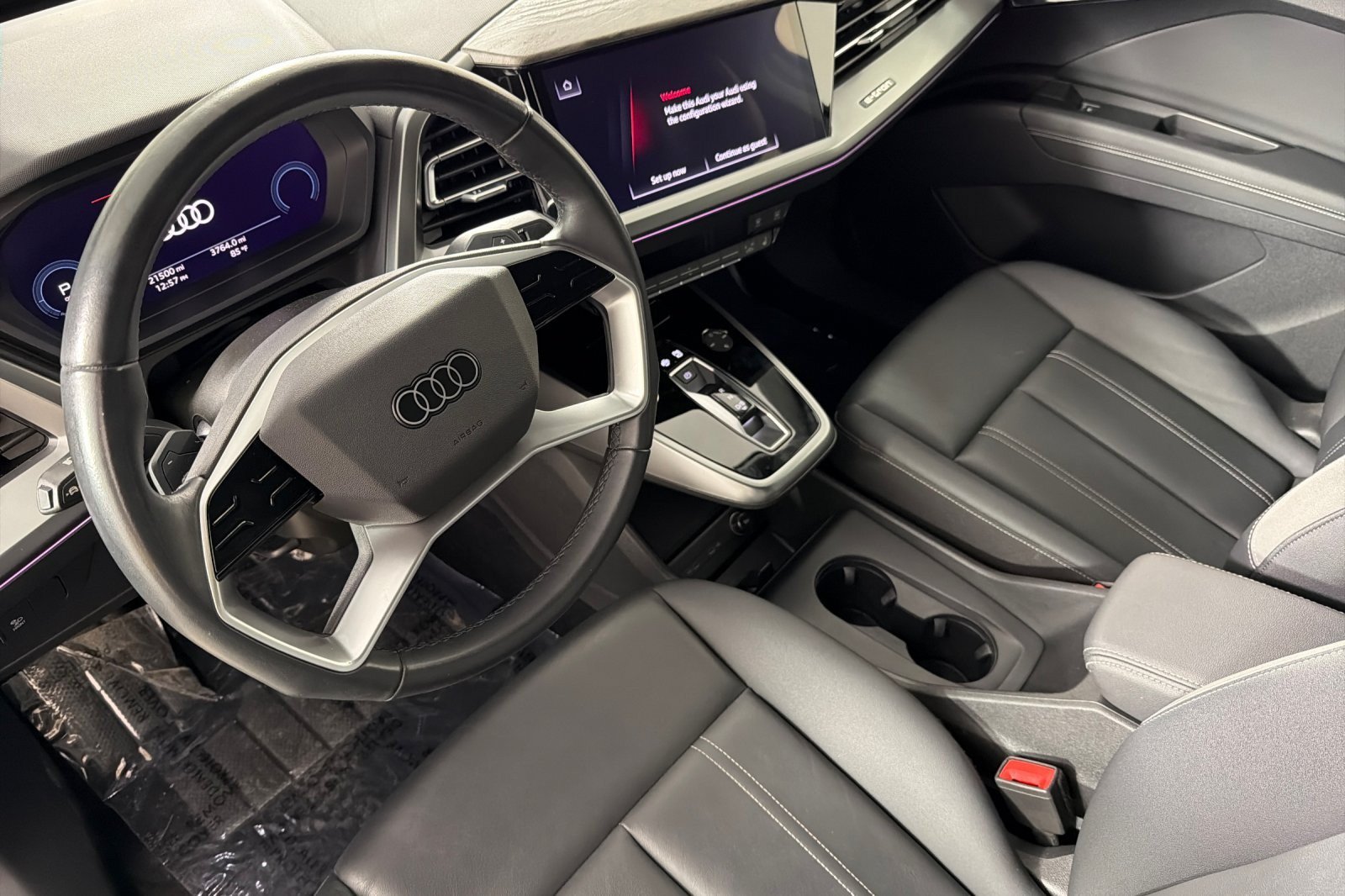 Used 2023 Audi Q4 e-tron Prestige AWD/4WD image 9