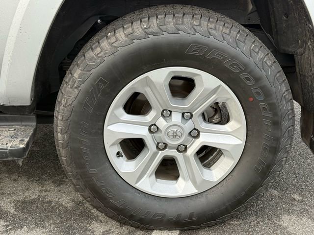 Certified 2024 Toyota 4Runner SR5 Premium image 38
