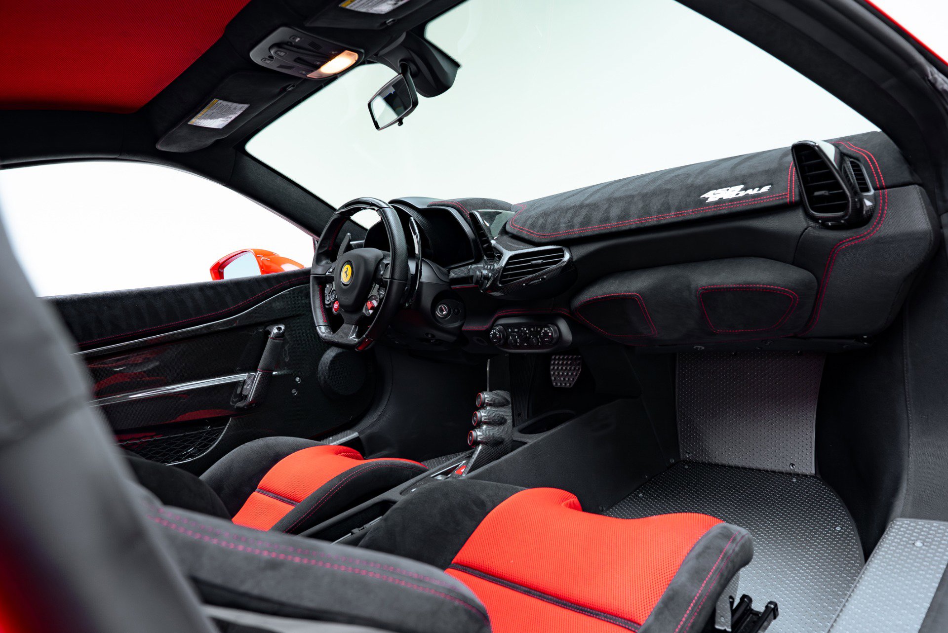 Used 2015 Ferrari 458 Speciale Coupe RWD image 45