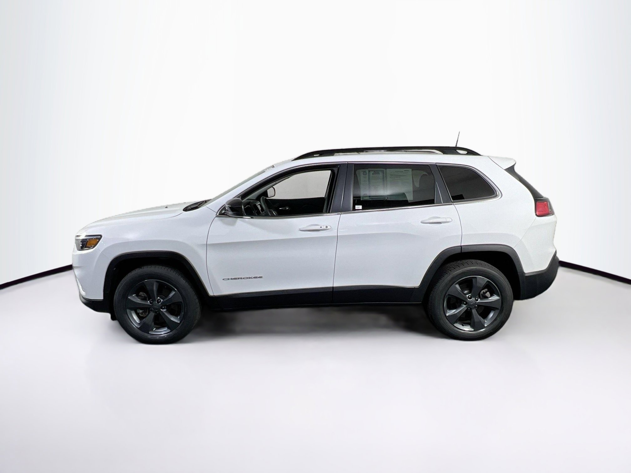 Used 2022 Jeep Cherokee Limited image 8