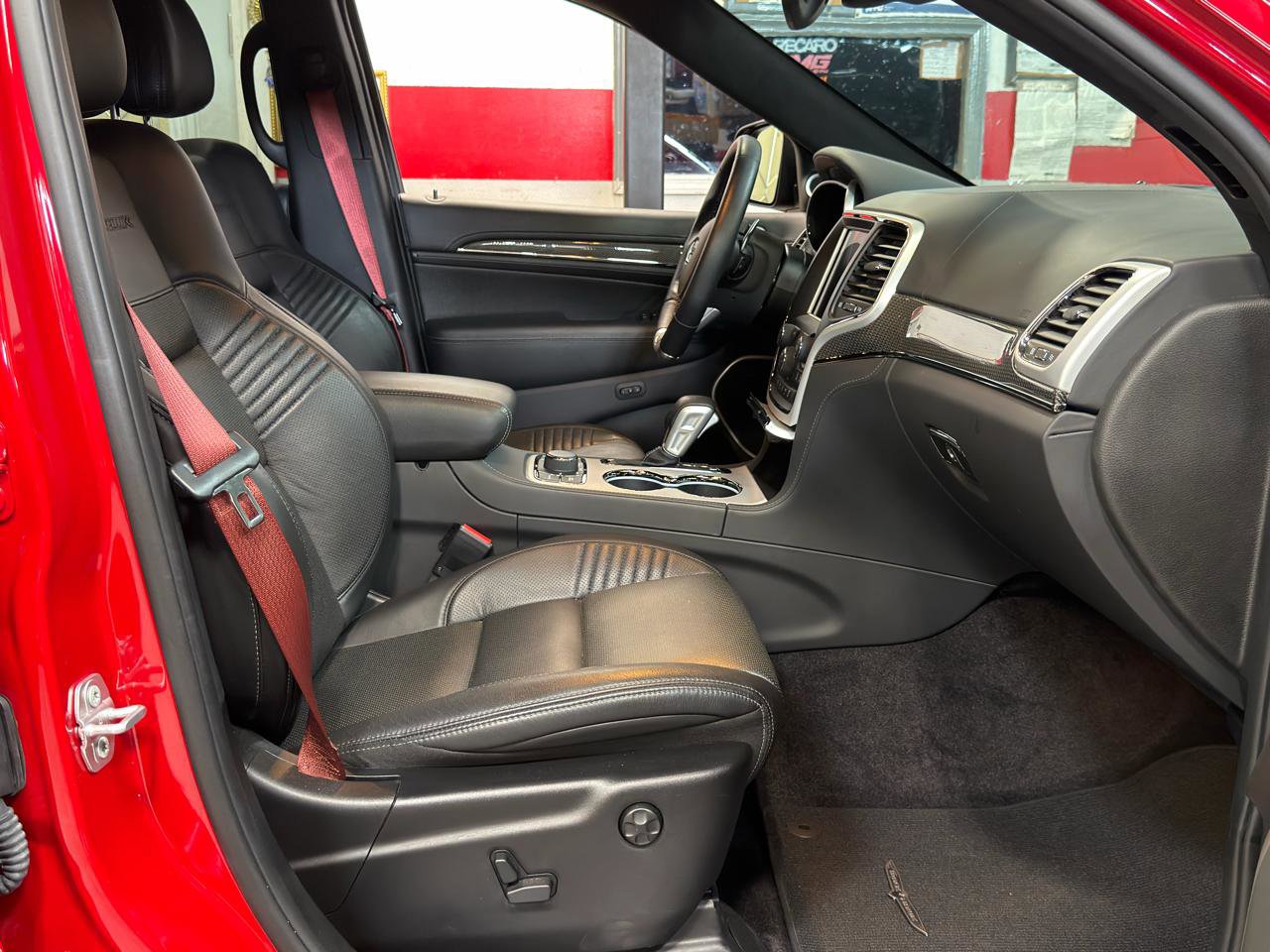 Used 2018 Jeep Grand Cherokee Trackhawk AWD/4WD image 20