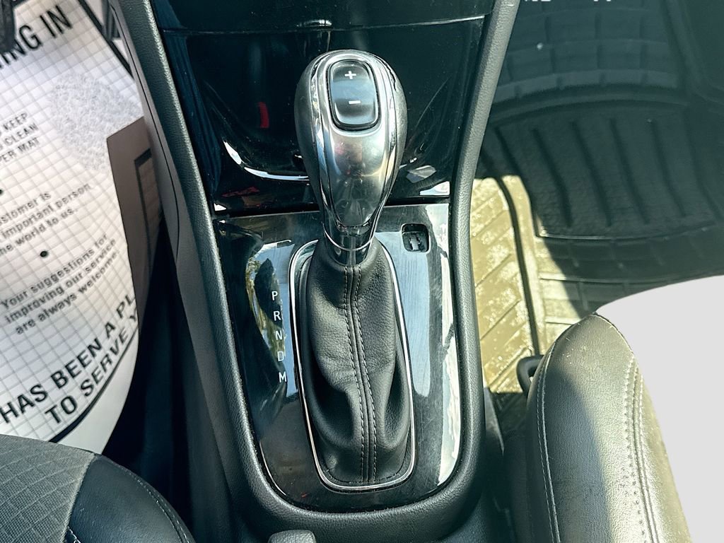 Used 2021 Buick Encore Preferred AWD/4WD image 18