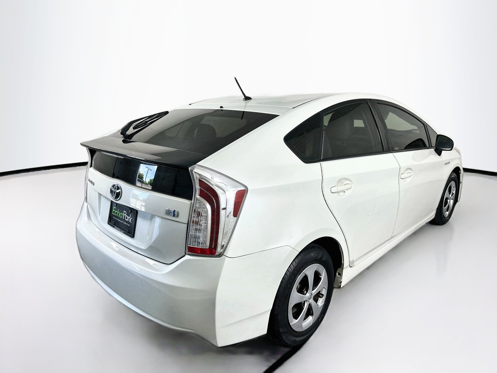 Used 2015 Toyota Prius Two FWD image 9