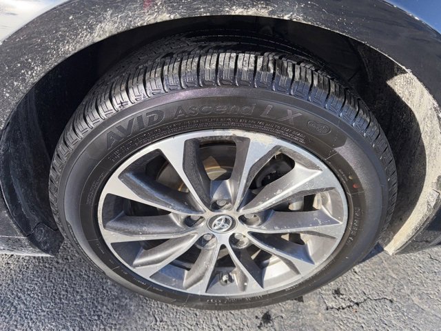 Used 2018 Toyota Avalon XLE Premium image 28