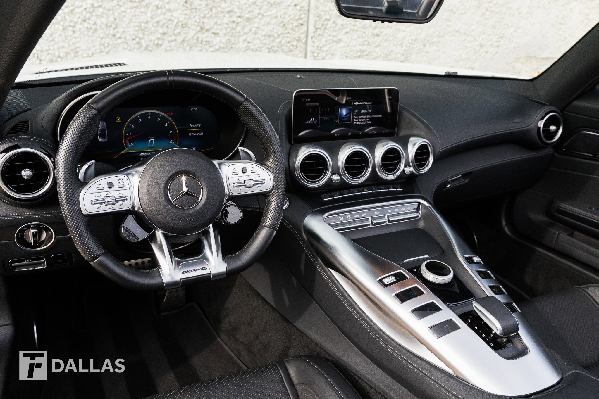 Used 2021 Mercedes-Benz AMG GT Roadster image 23