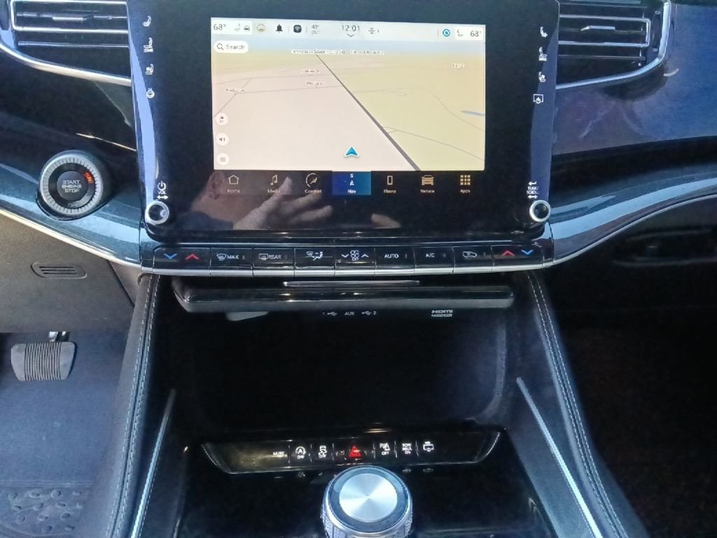 Used 2023 Jeep Wagoneer 2WD image 21