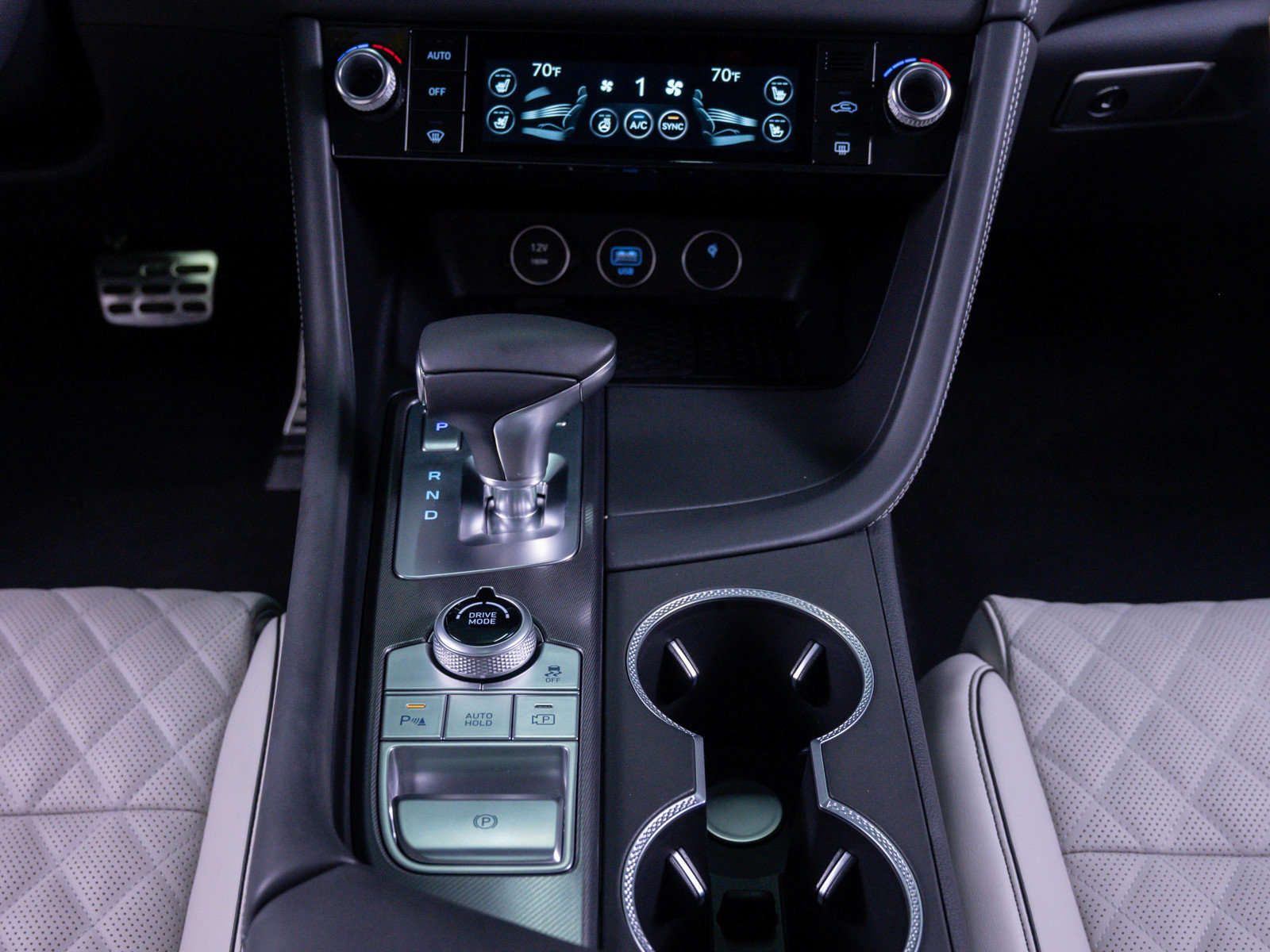 Used 2025 Genesis G70 3.3T Advanced image 28