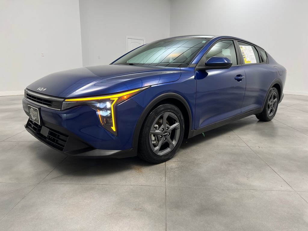 Used 2025 Kia K4 FWD image 3