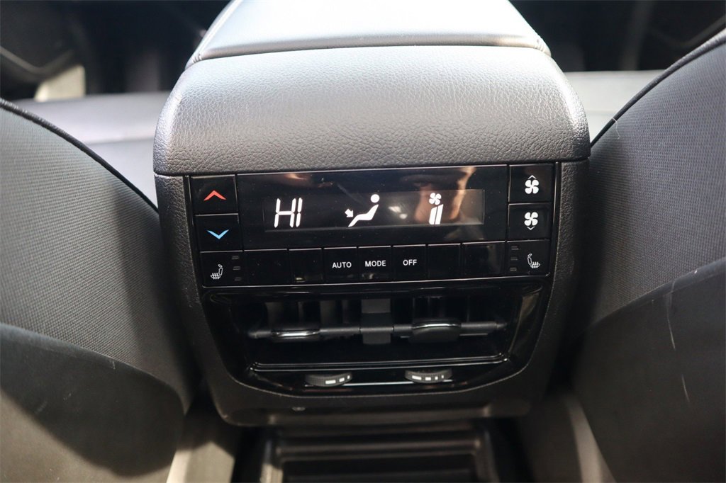 Used 2022 Jeep Grand Cherokee L Limited image 22