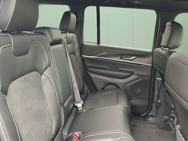 New 2026 Jeep Grand Cherokee Altitude image 41