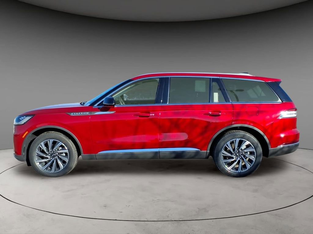 New 2026 Lincoln Nautilus Reserve w/ Jet Appearance Package image 2