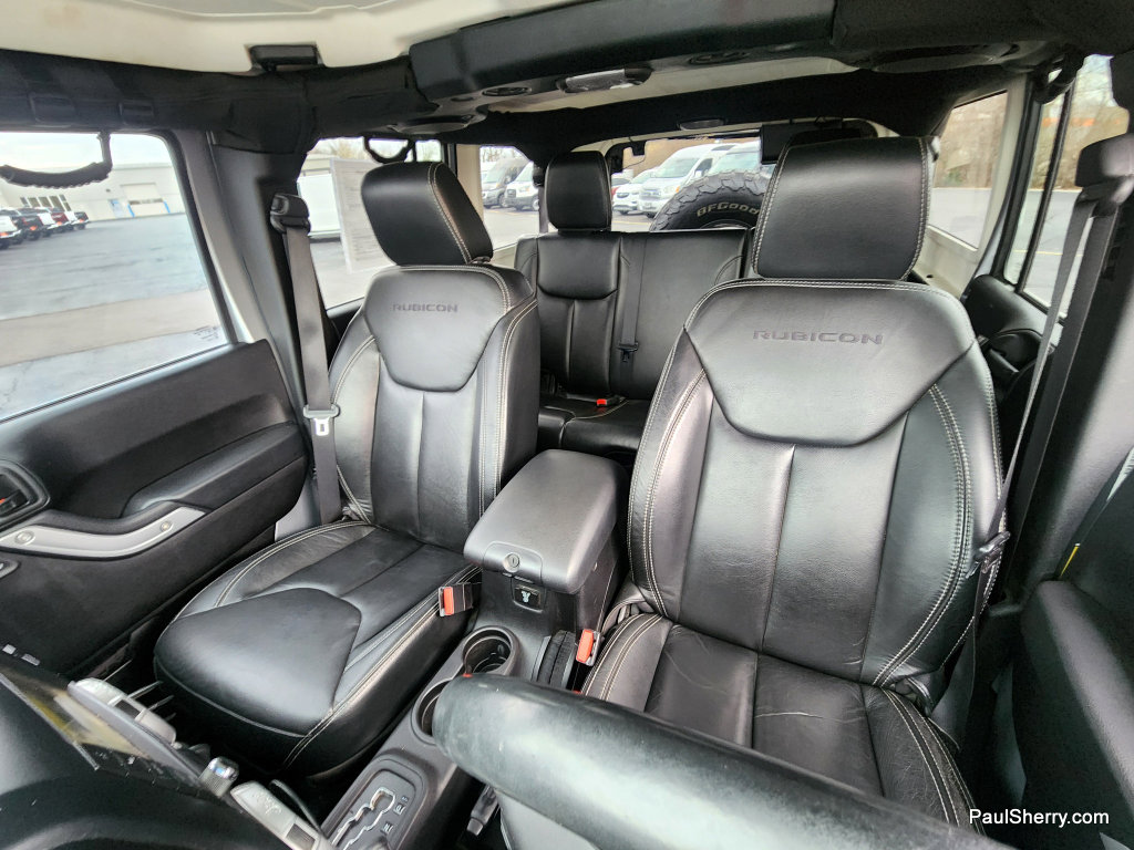 Used 2013 Jeep Wrangler Unlimited Rubicon w/ Connectivity Group image 30