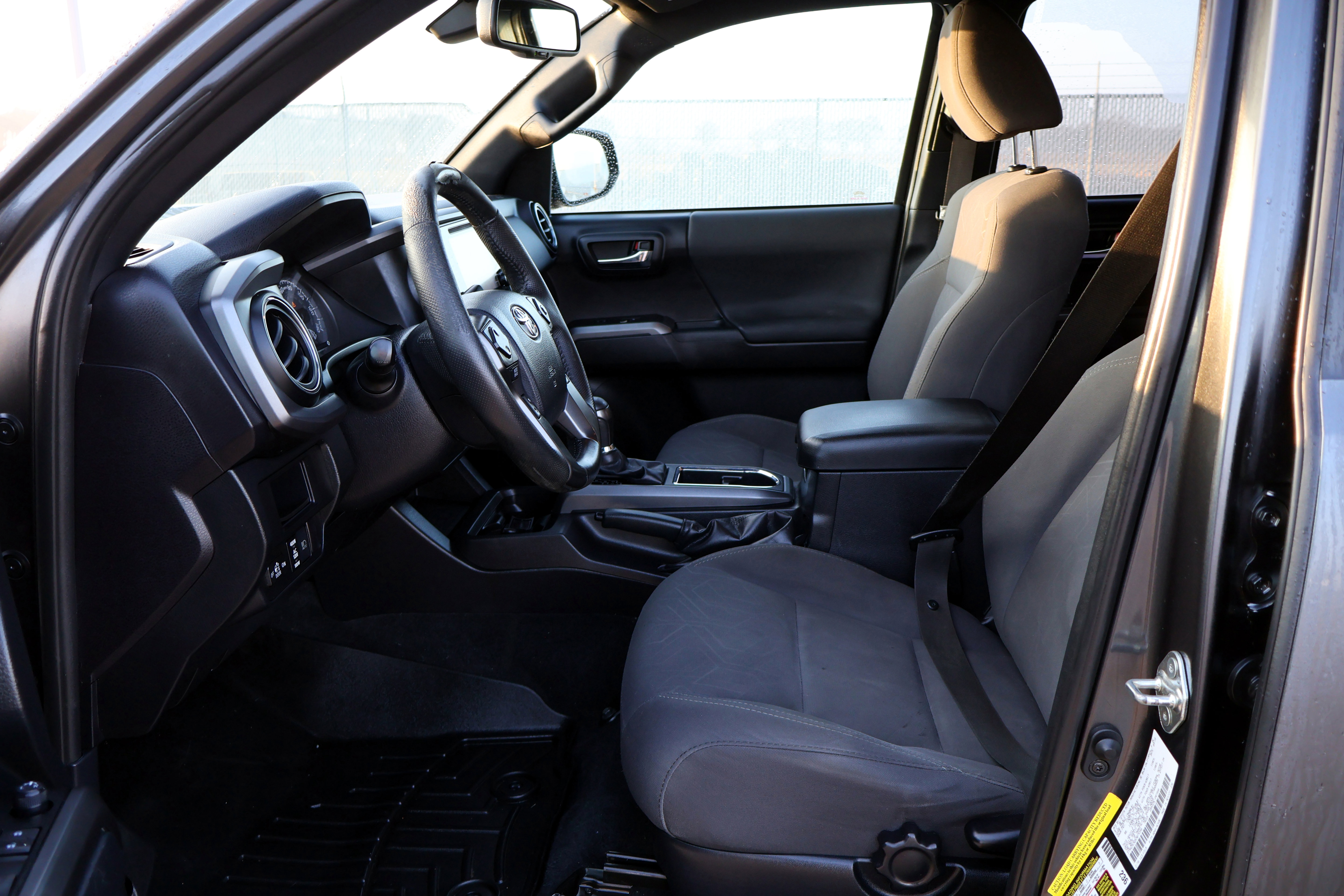 Used 2019 Toyota Tacoma TRD Sport image 23